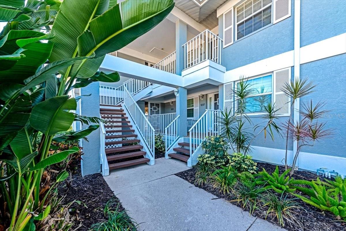 1233 Edgewater Circle, FL