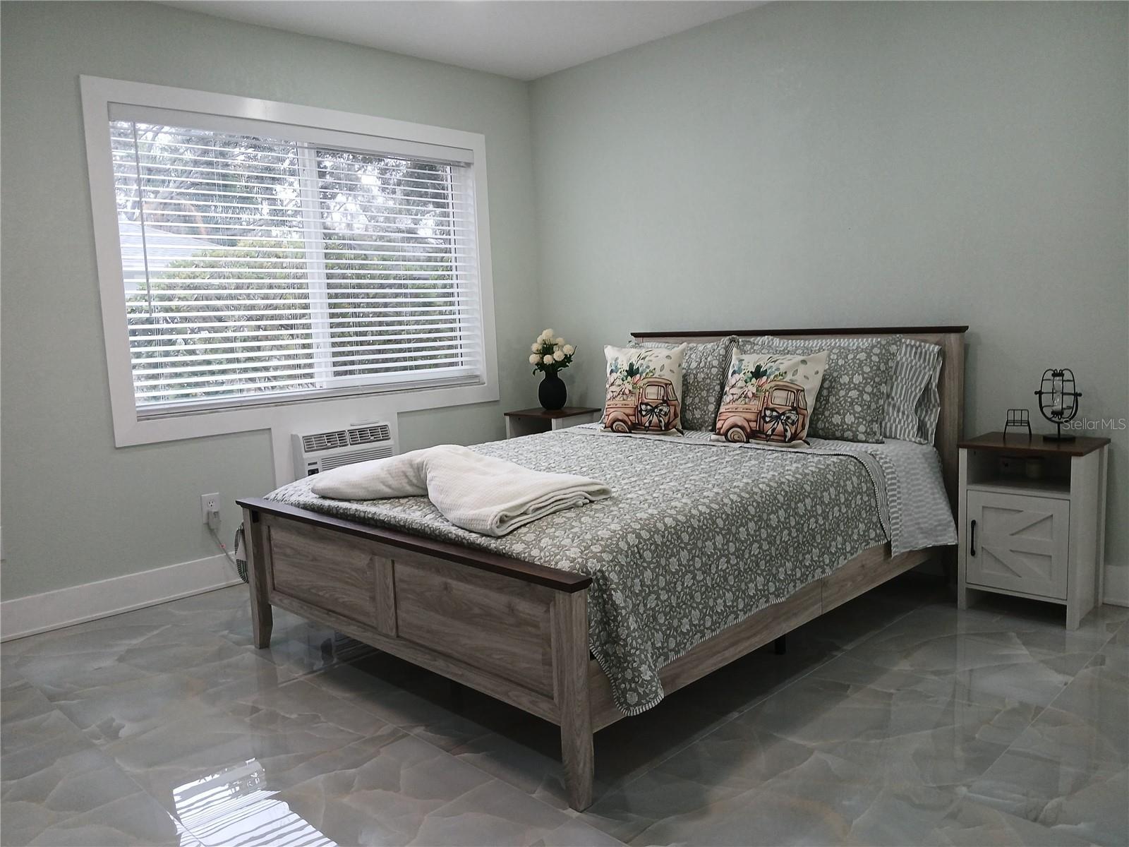 4129 Dolphin Drive, FL