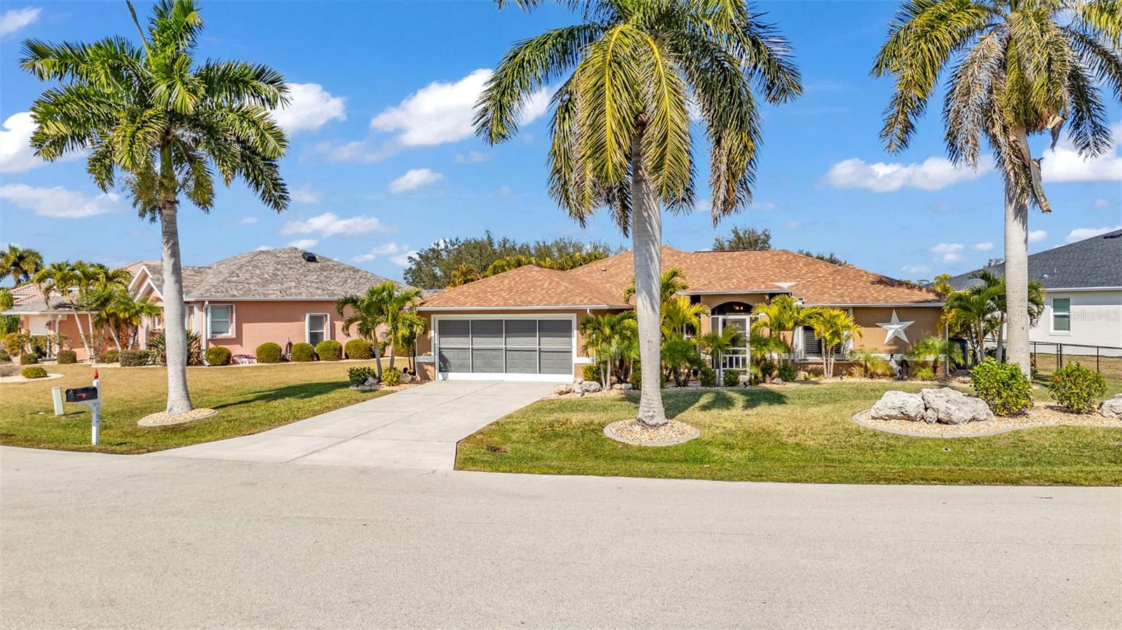 222 Soursop, FL