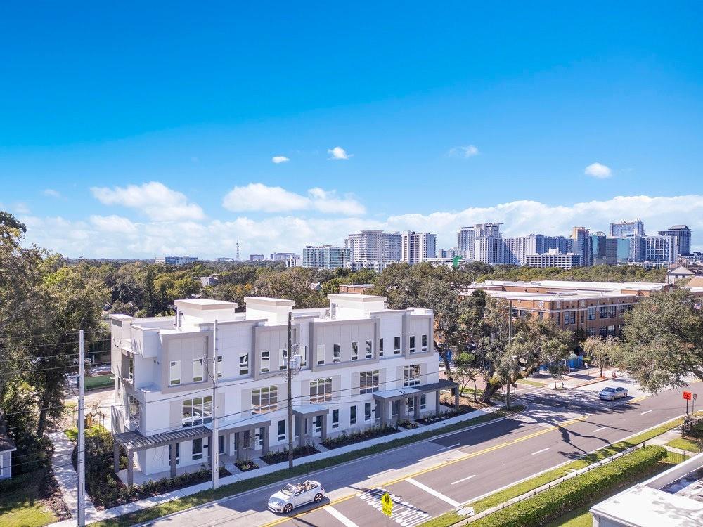 1008 Robinson, FL