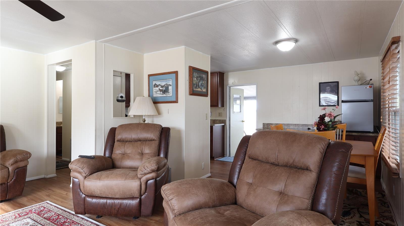 1158 Cr 439, FL