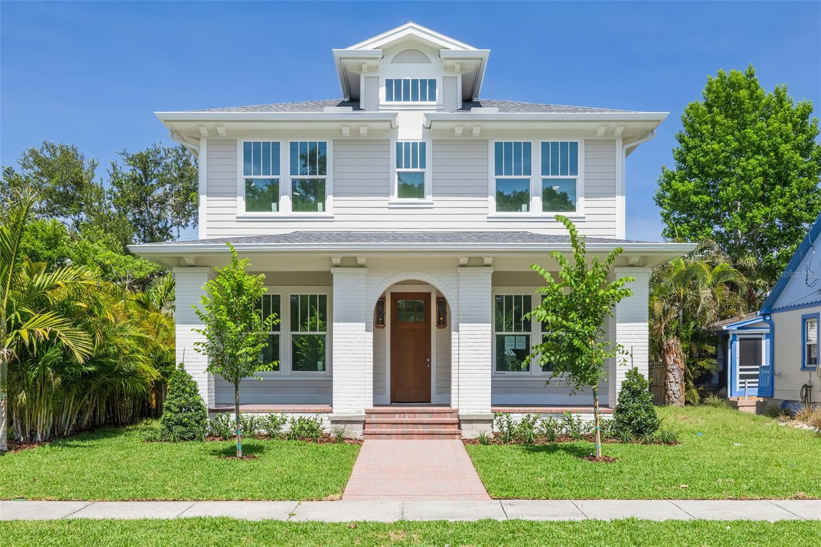 2011 10th Street, FL