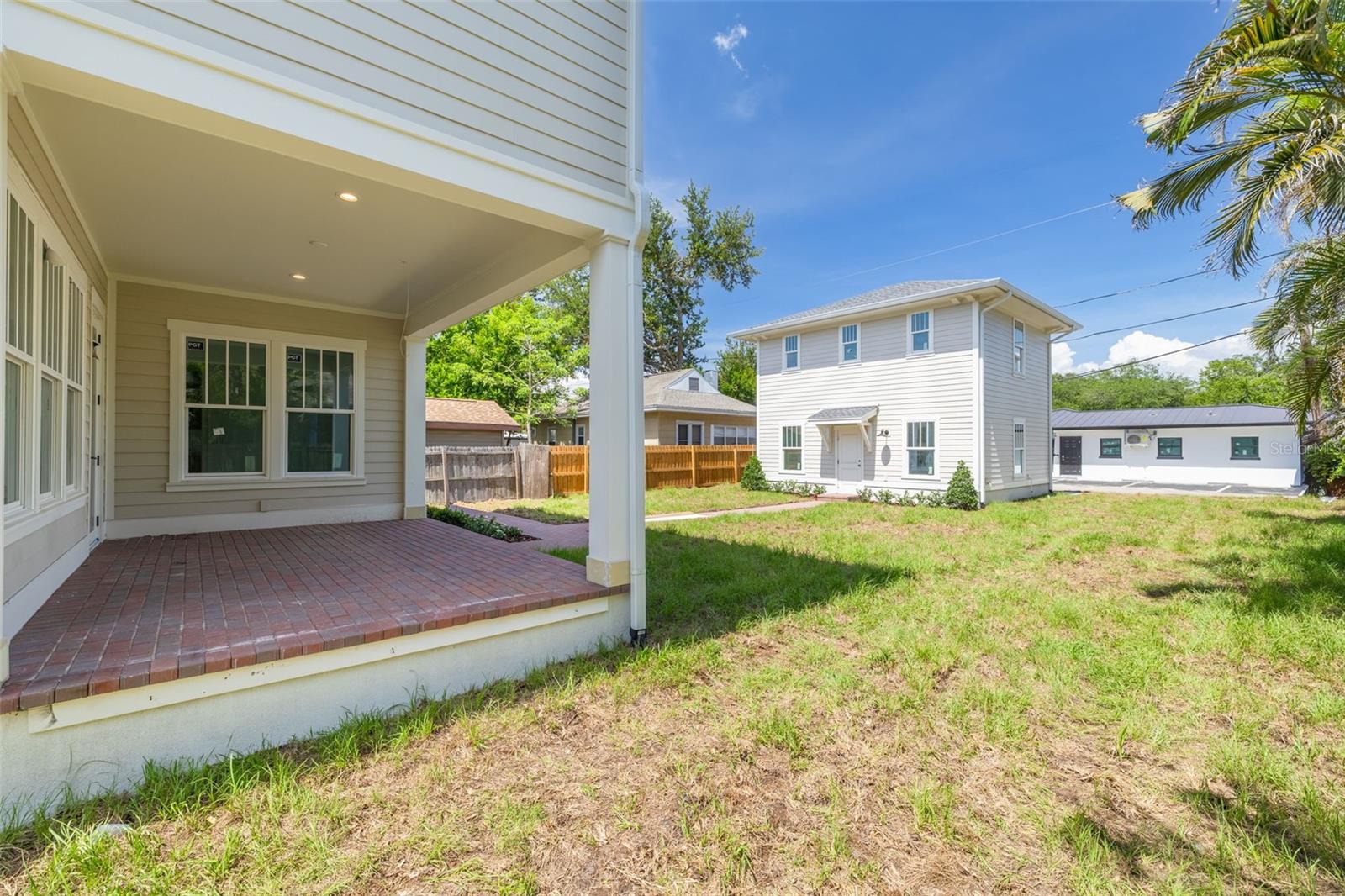 2011 10th Street, FL