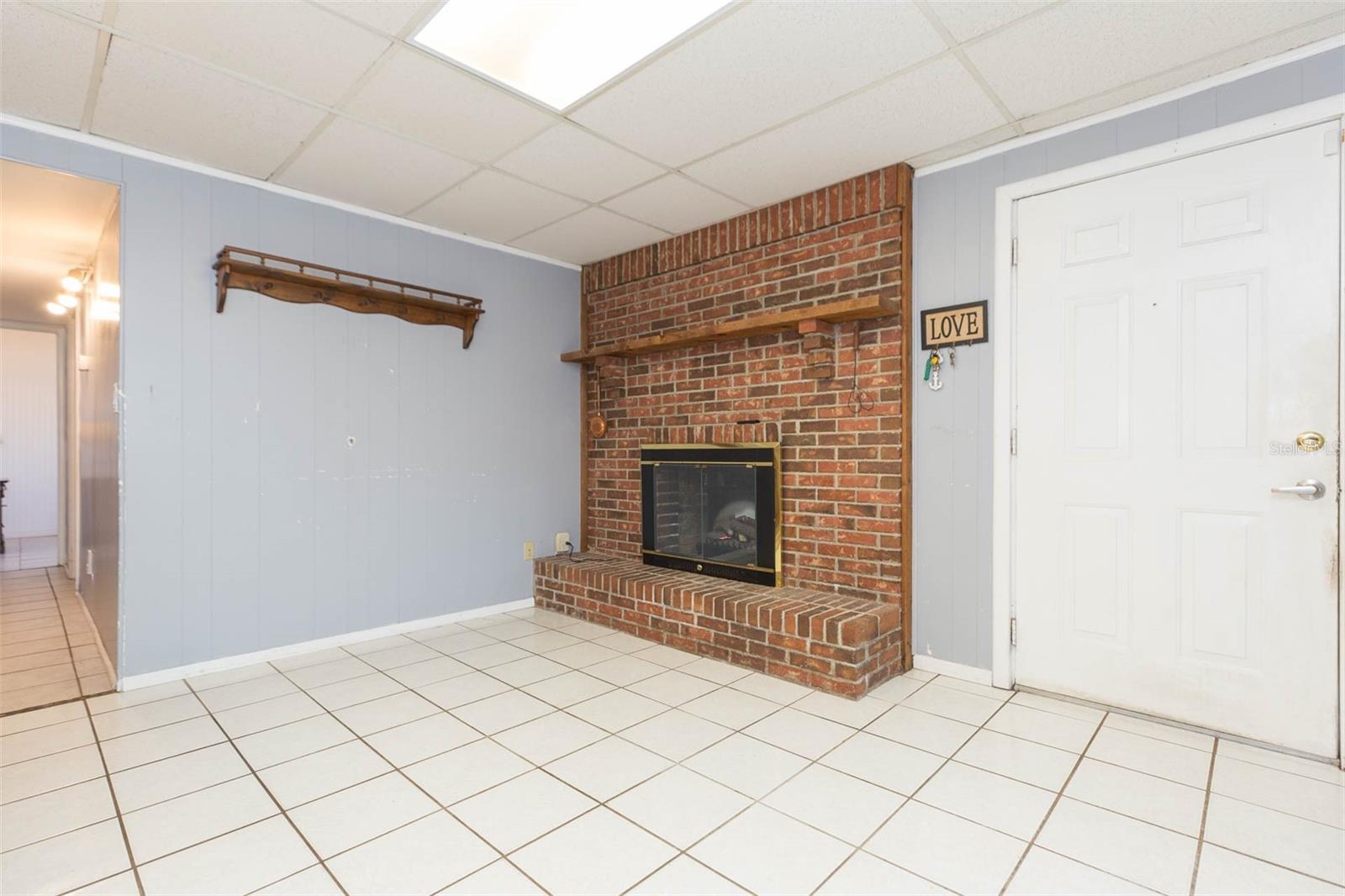 4102 Fairview Heights, FL