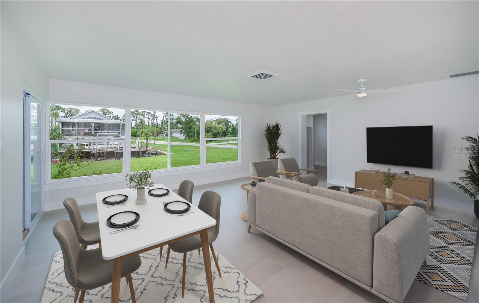 352 Oak Street, FL