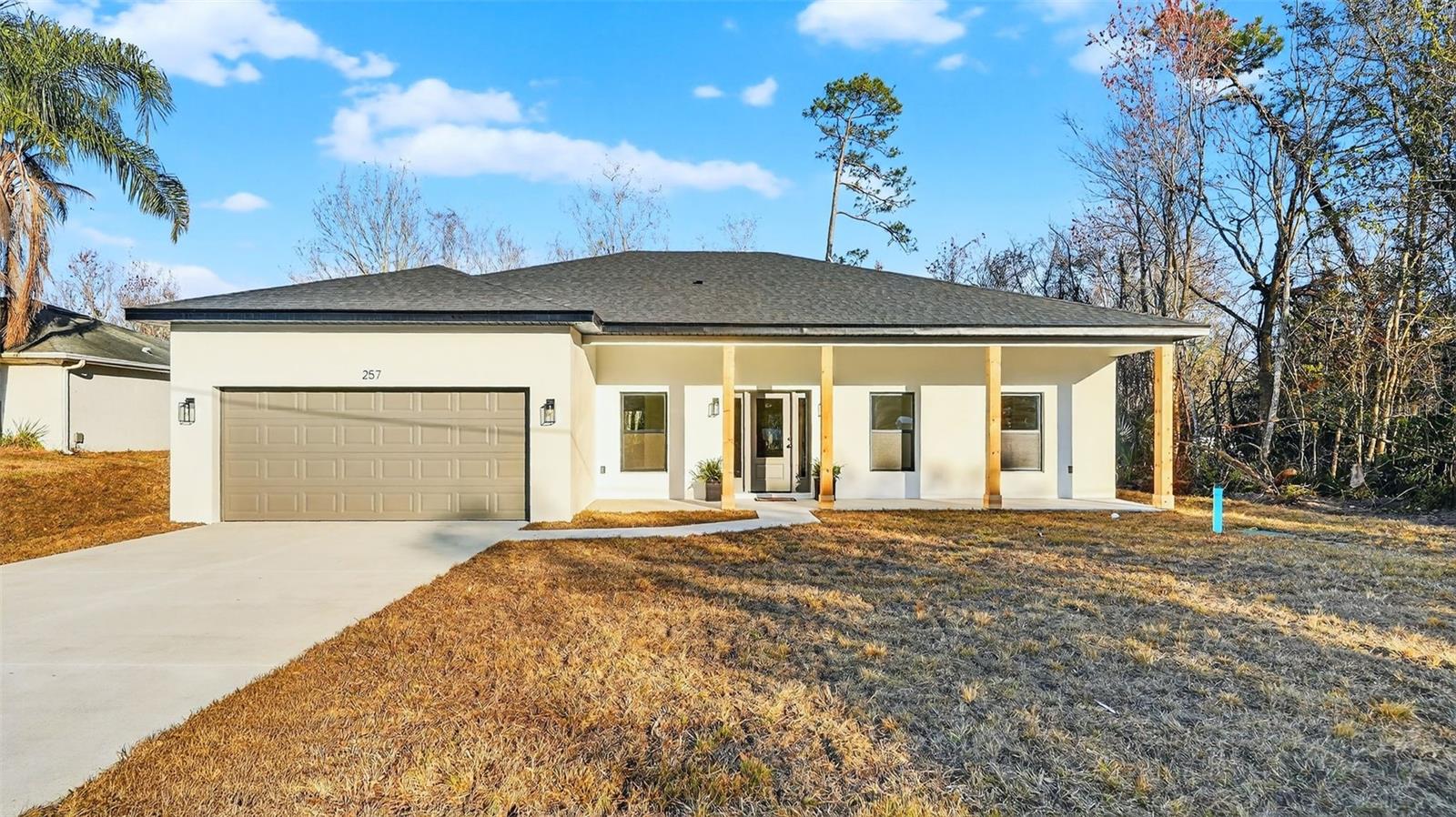 257 Lago Vista St, FL