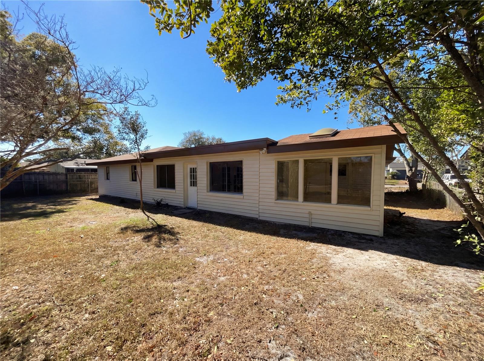 2052 Leanne Court, FL