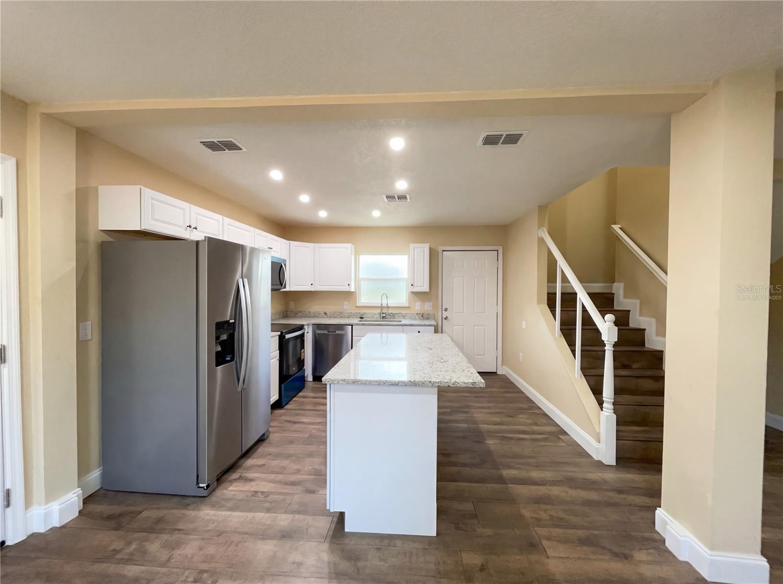 546 Gifford Court, FL