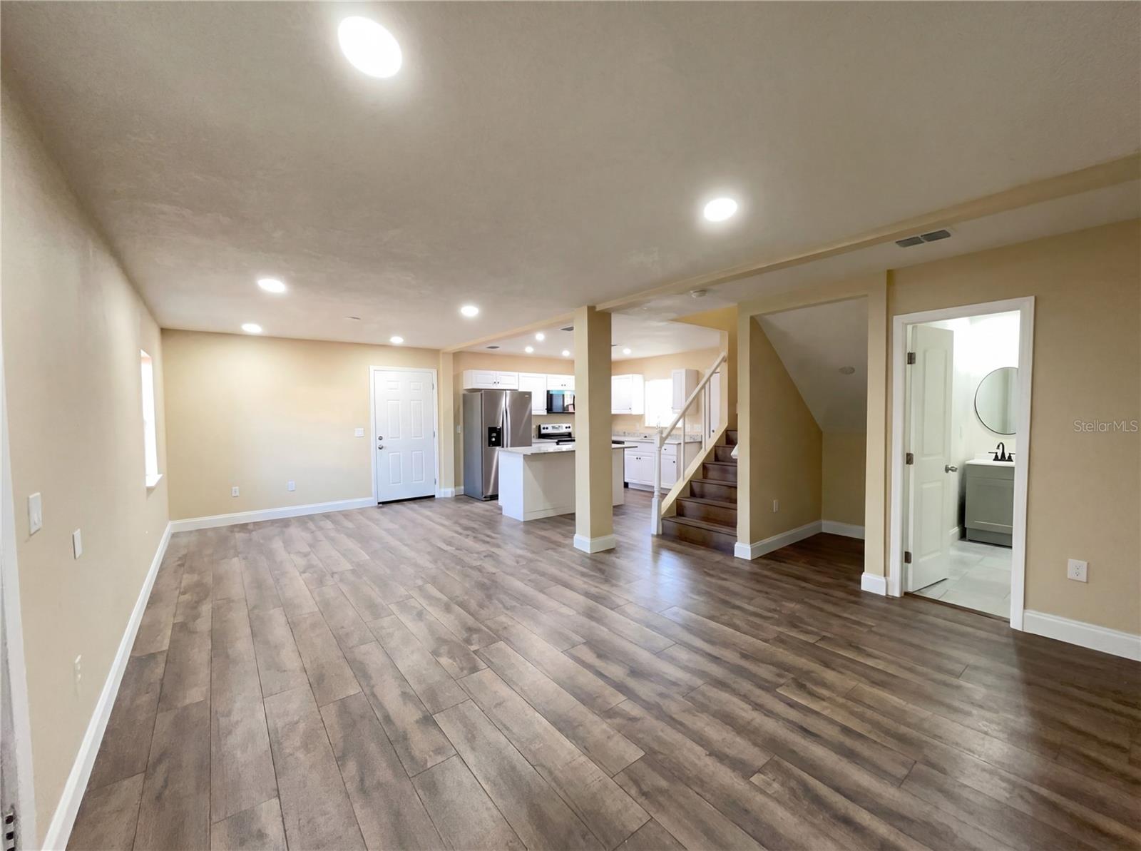 546 Gifford Court, FL