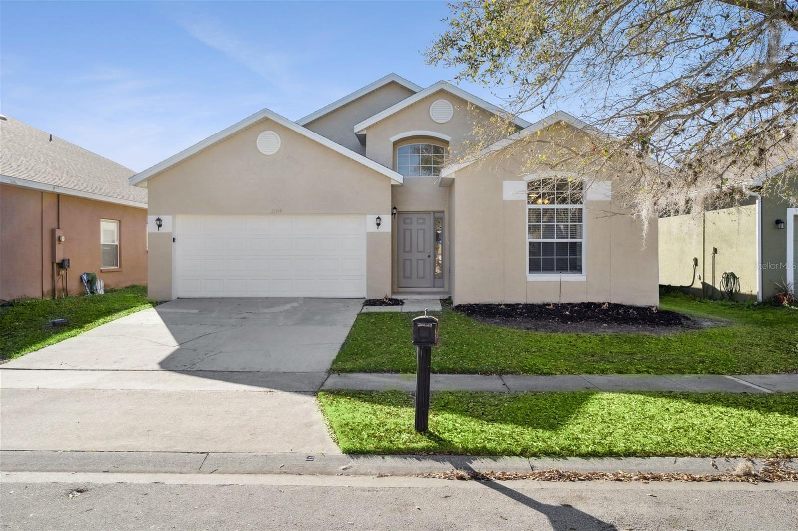 2104 Justice Ln, FL