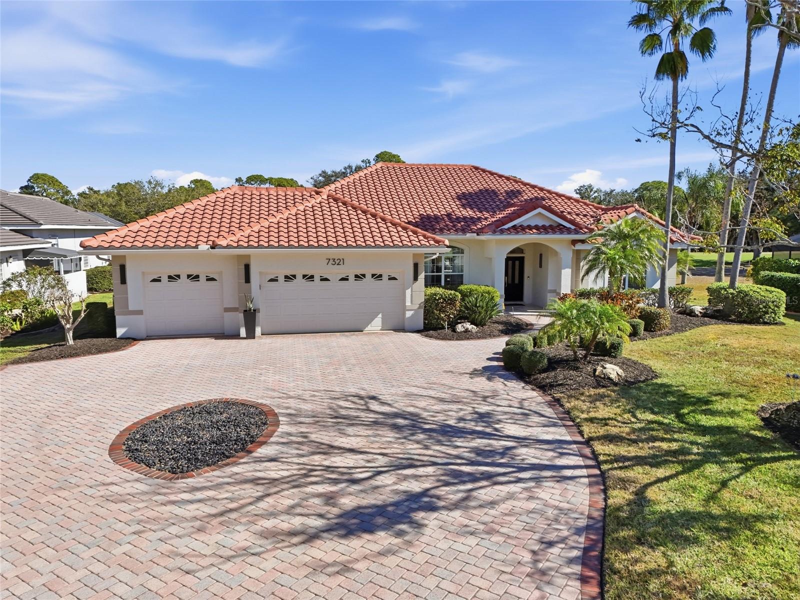 SARASOTA, FL — Residential