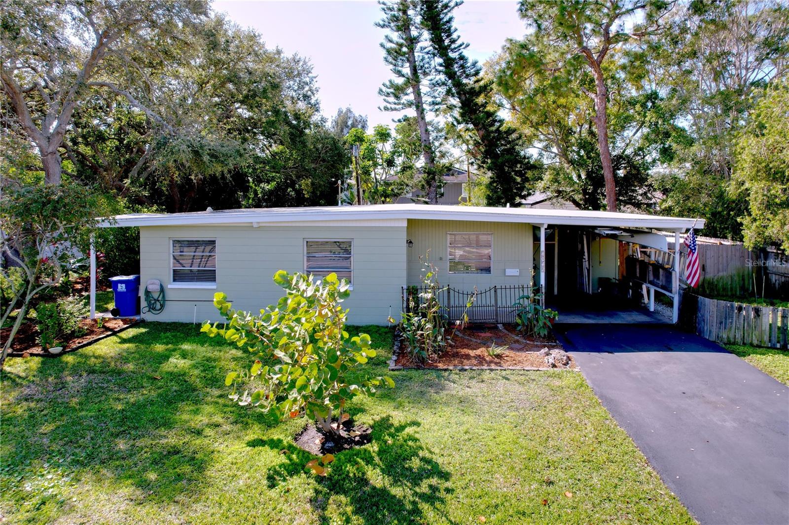 4042 Arkansas Ave Ne, FL