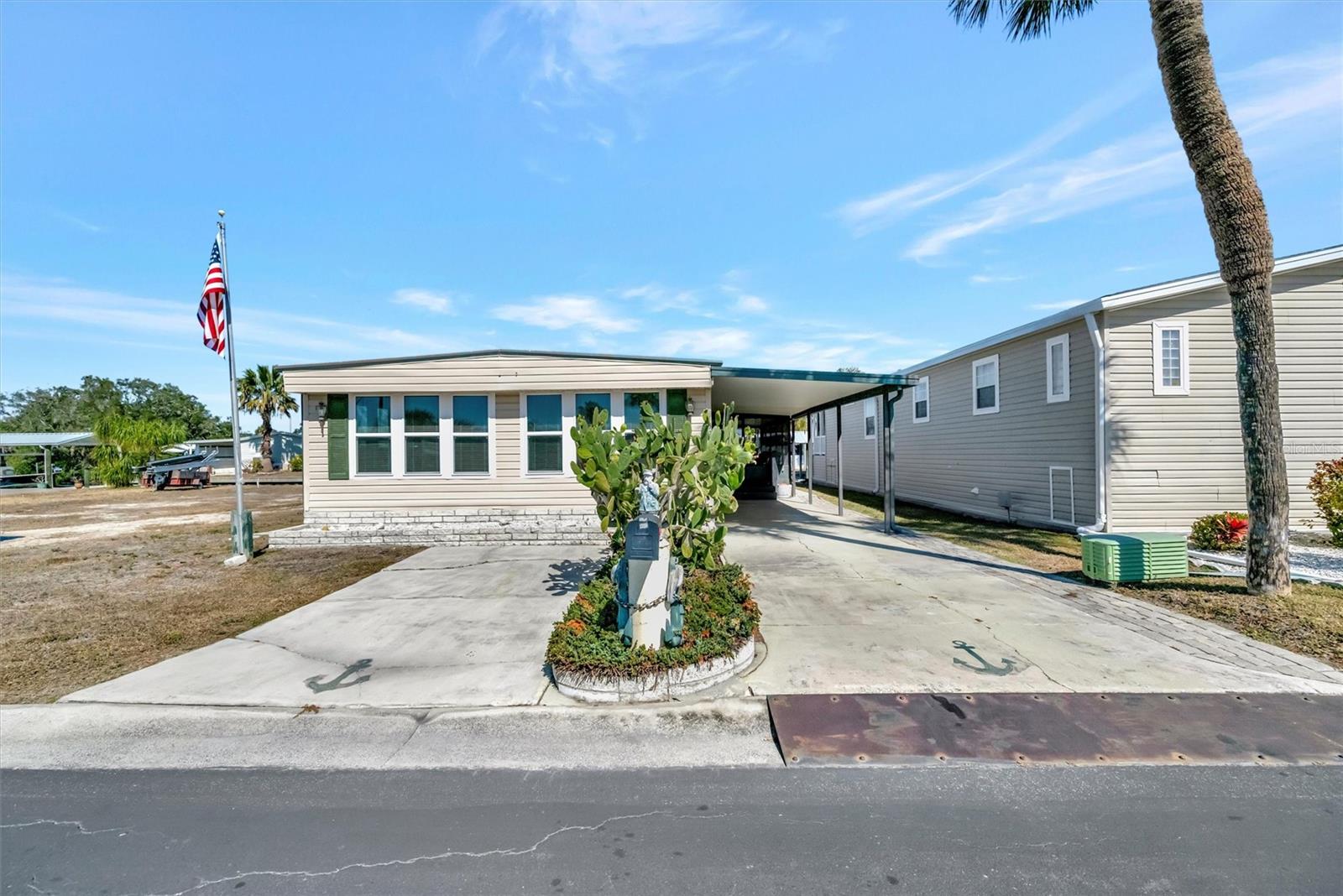 132 Saint Lucia Loop, FL