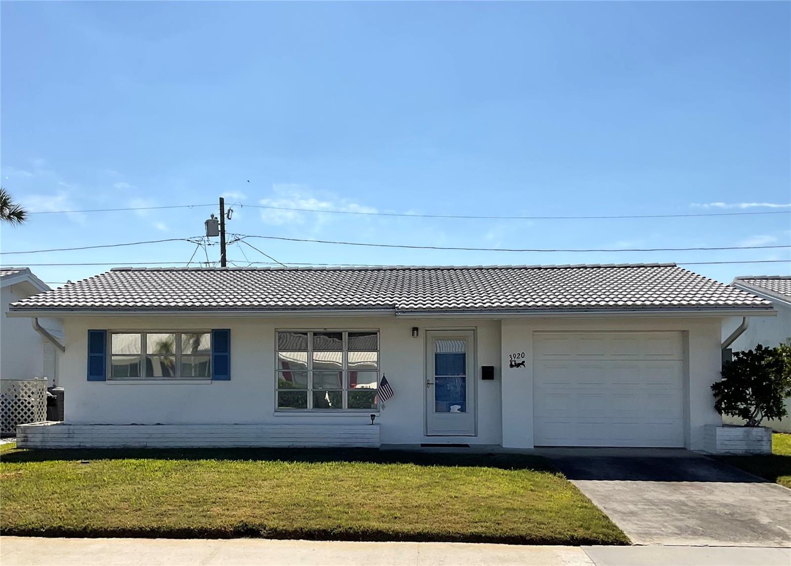3920 101st Ter N, FL