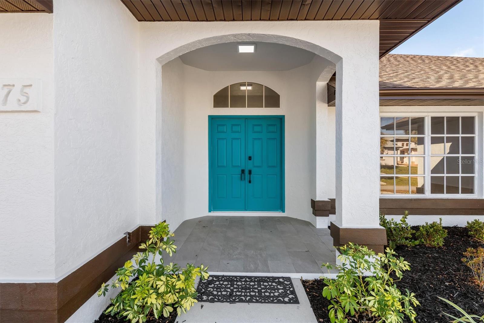 375 Waterside Street, FL