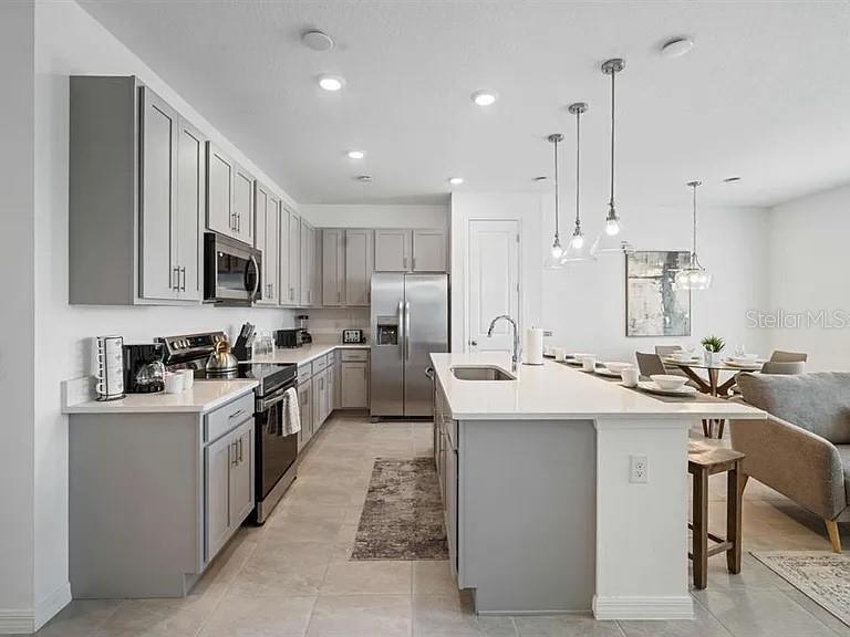 634 Longboat Dr Drive, FL