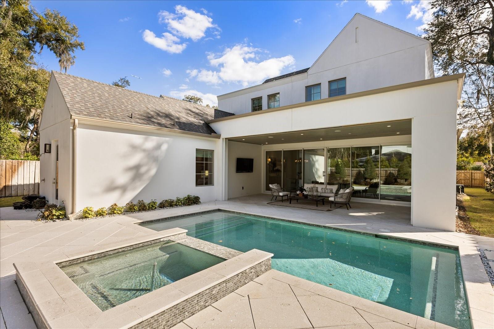 151 Oakwood Way, FL