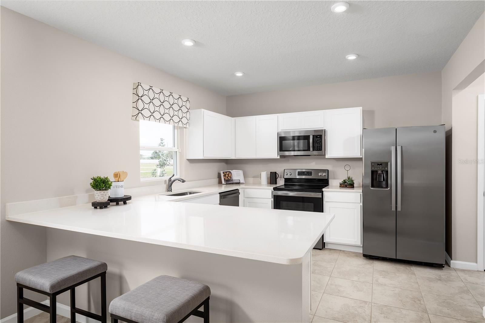 548 171st Street, FL