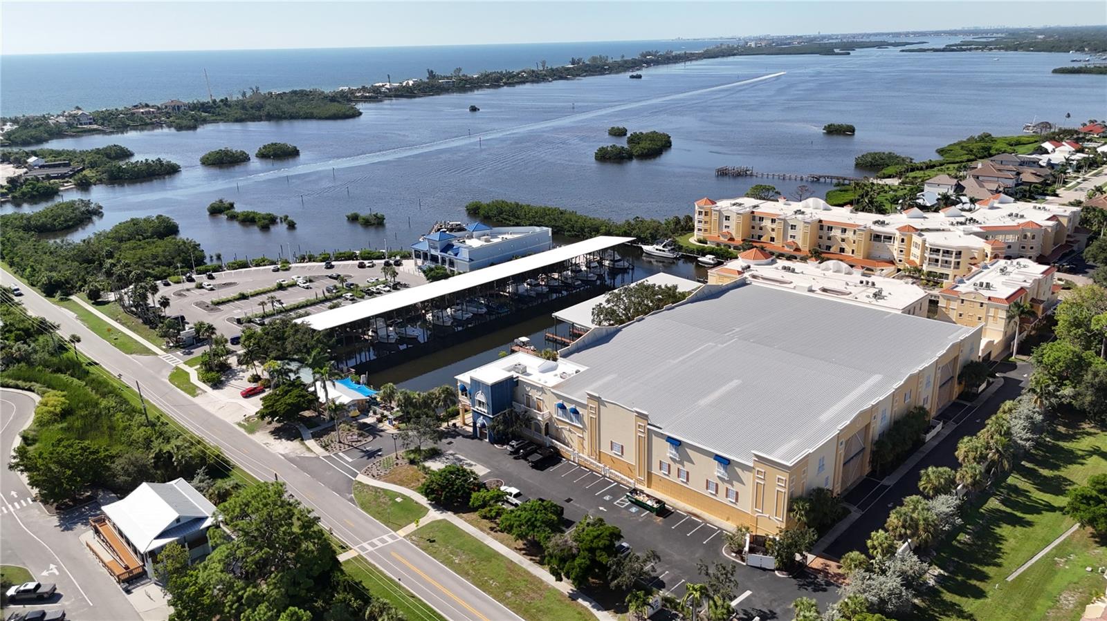570 Blackburn Point Rd #38, FL