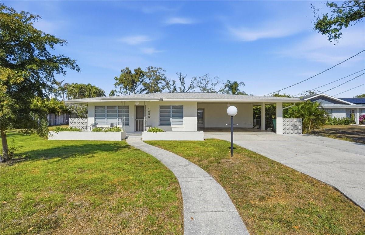 1606 4th Street, FL