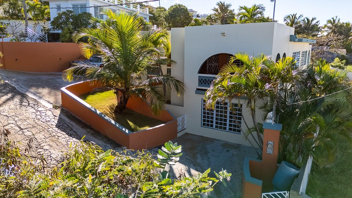 327 Bravos, PR