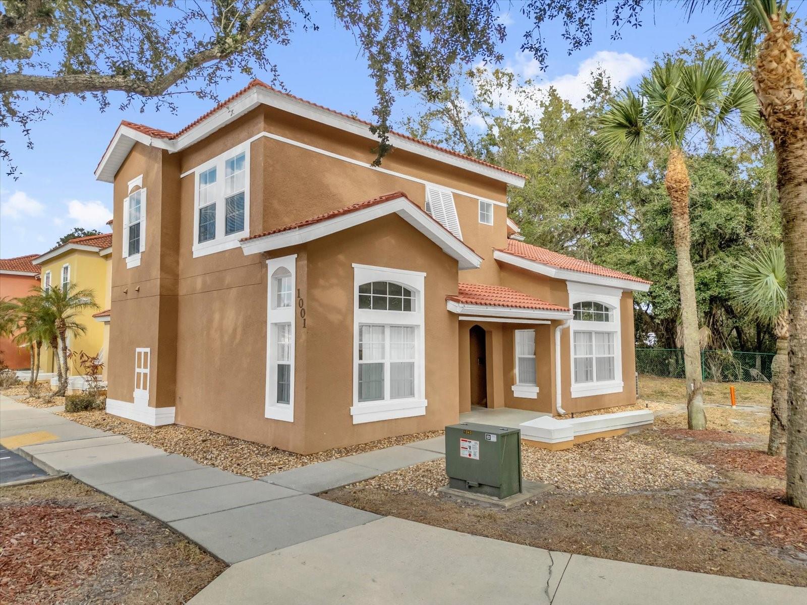 1001 Park Ridge Cir, FL