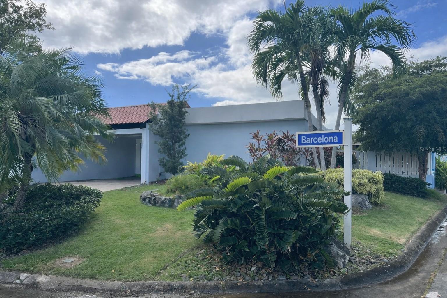 Ae-5 Calle Barcelona, PR