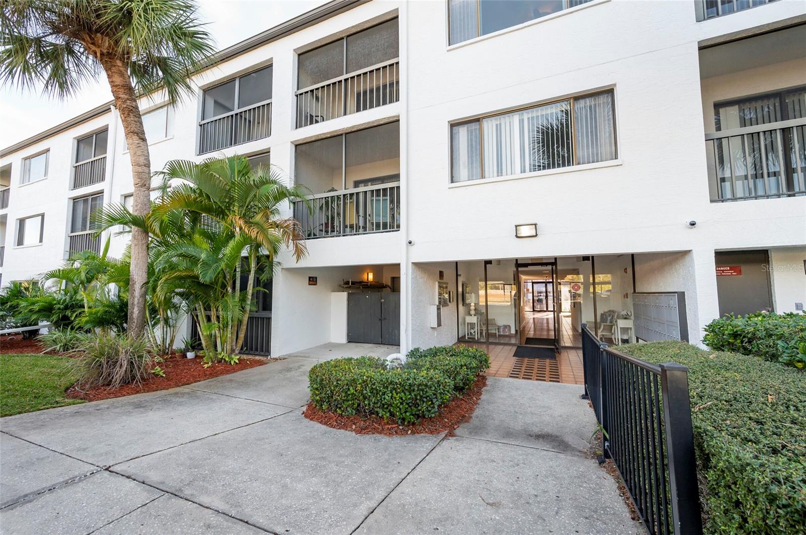 2593 Countryside Boulevard, FL