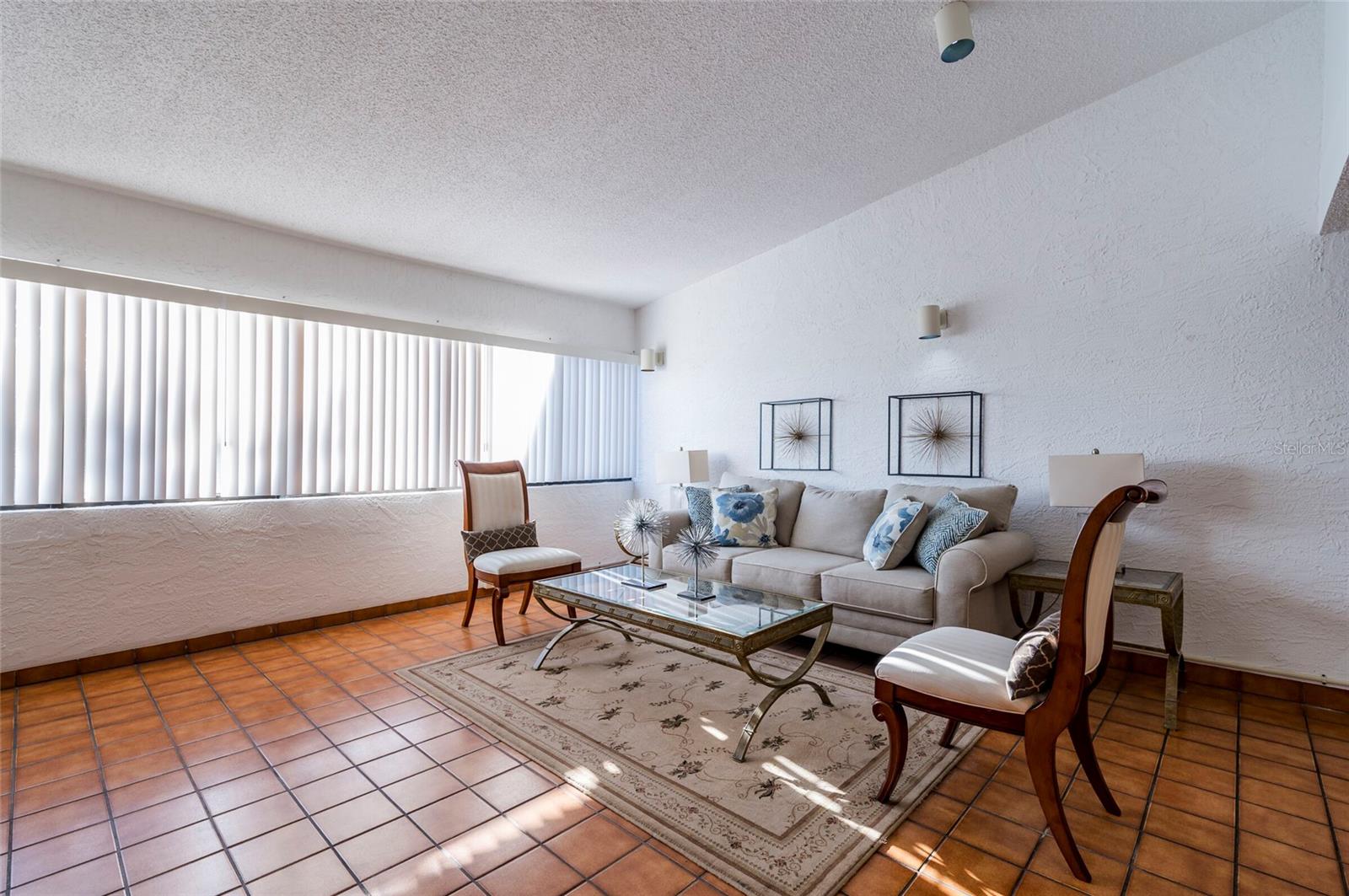 2593 Countryside Boulevard, FL