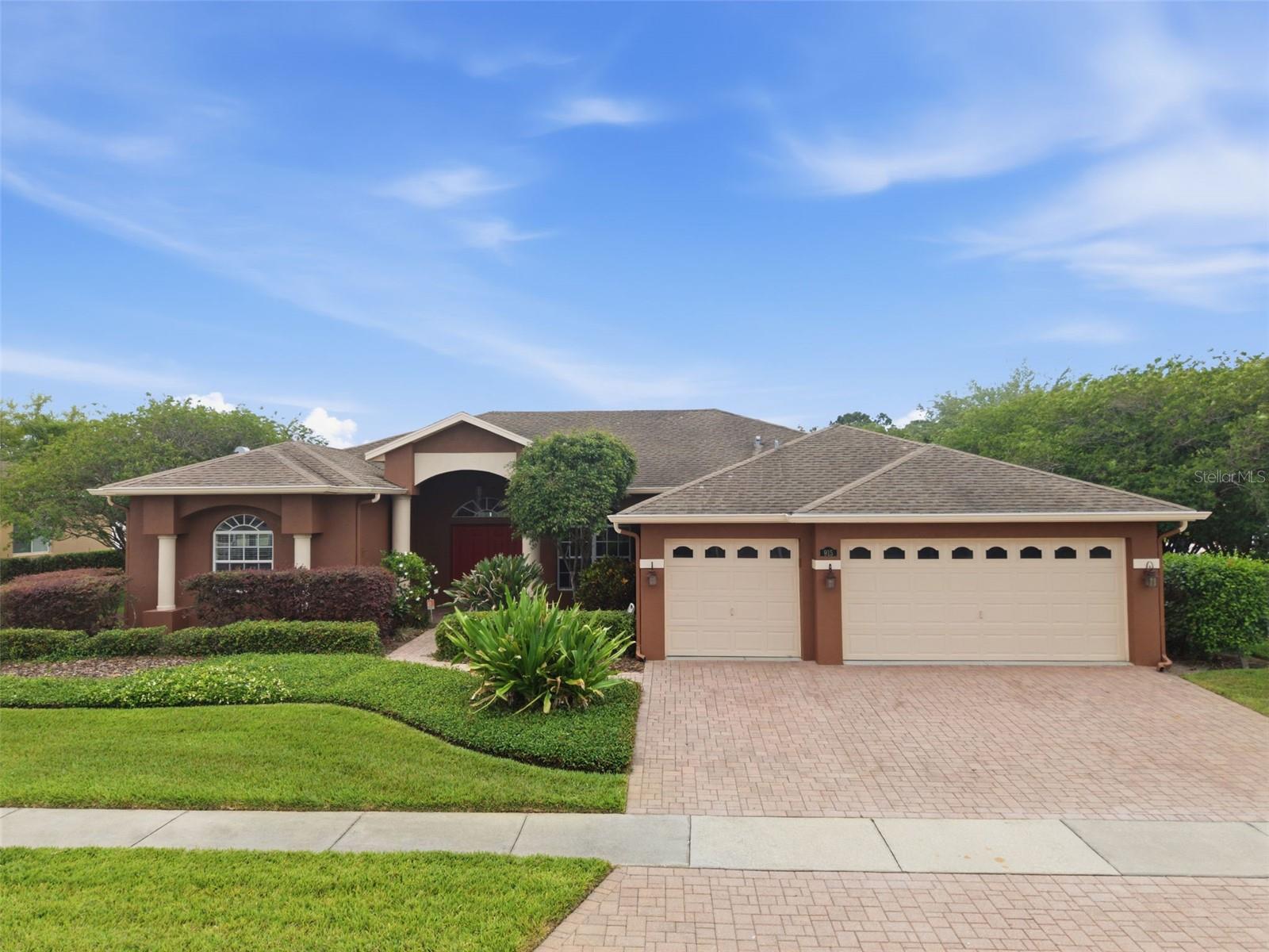 915 Vista Verde Ln, FL