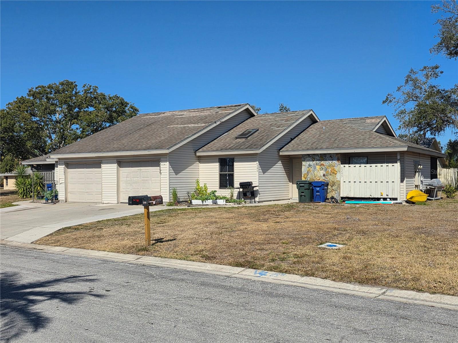 6201-6205 Draw Lane, FL