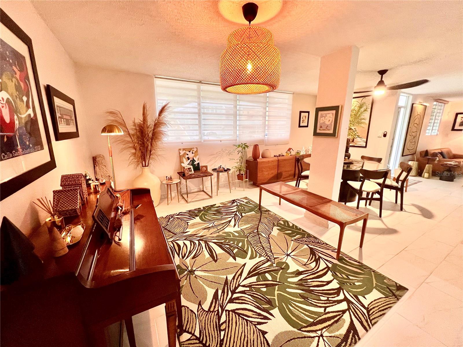 B8 Calle 8 Lago Urb Altamira, PR