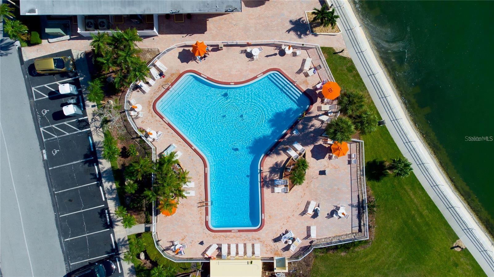 4550 Cove Circle, FL