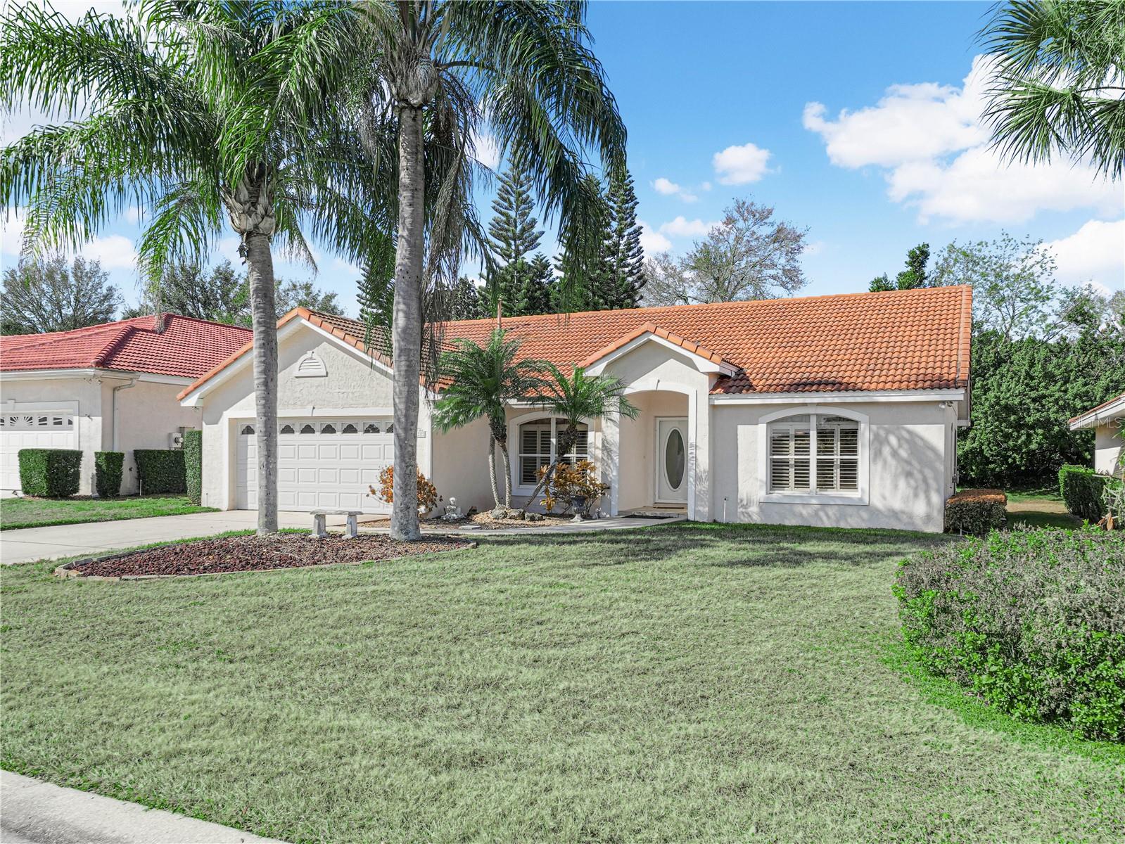 528 Greenway Dr, FL