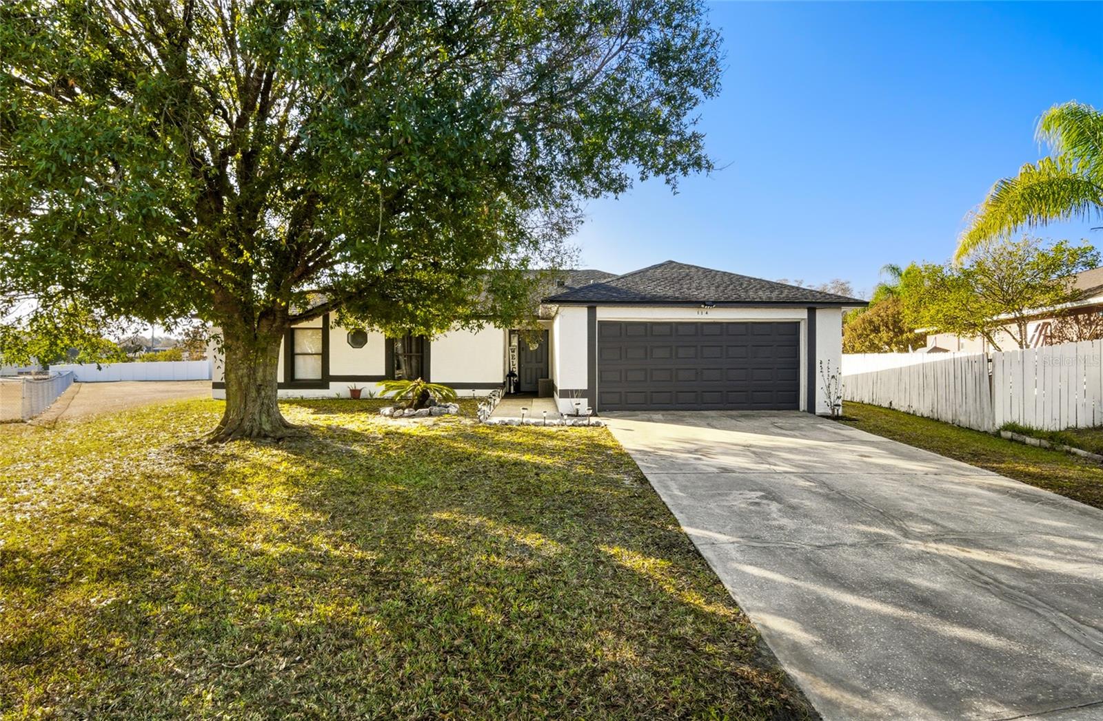 114 Dundee Ln, FL