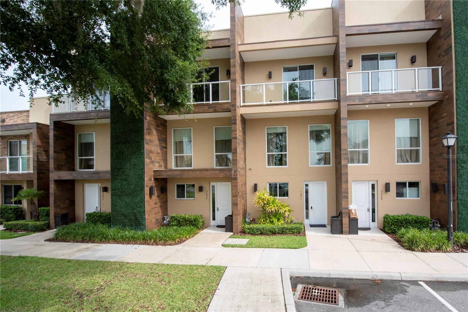 7673 Recife Dr, FL