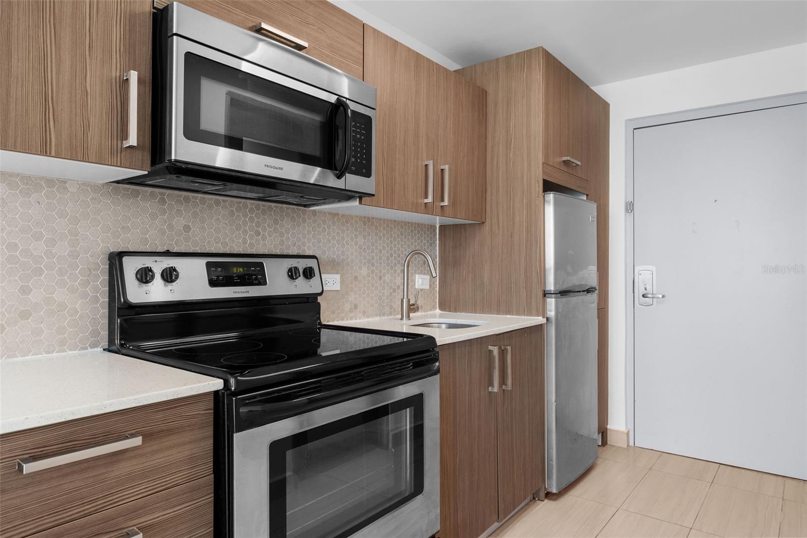 6165 Isla Verde Ave., PR
