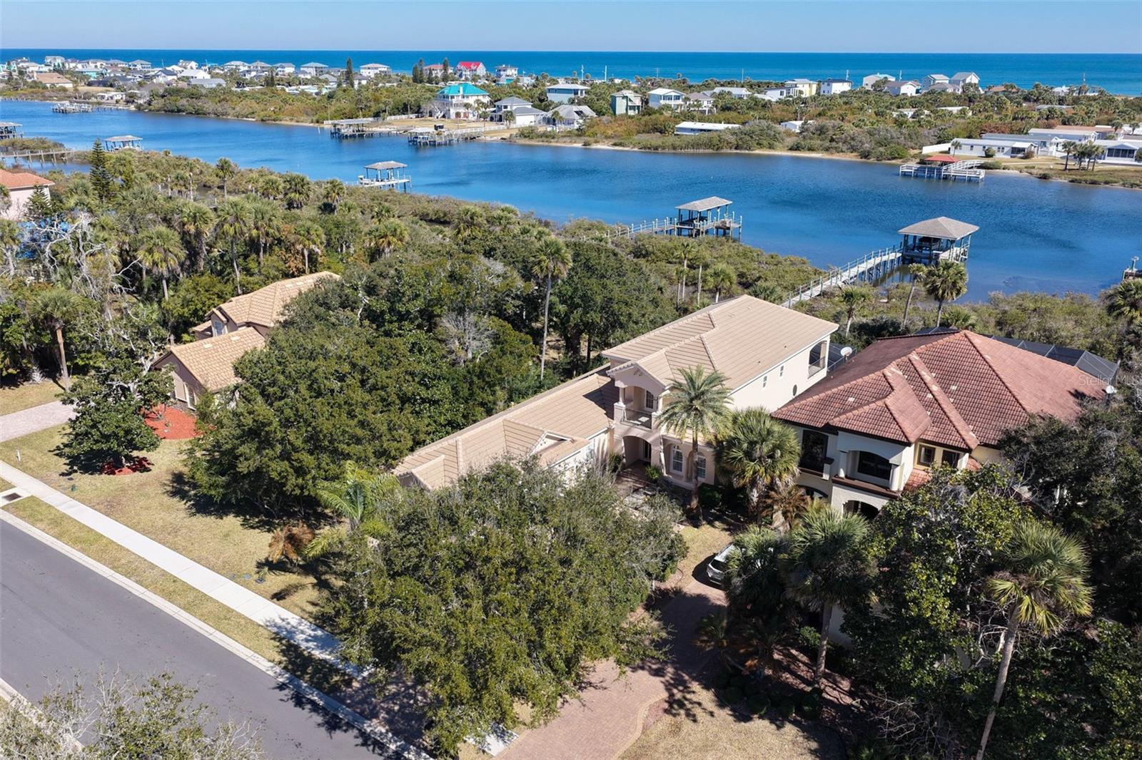 11 Riverwalk Drive, FL