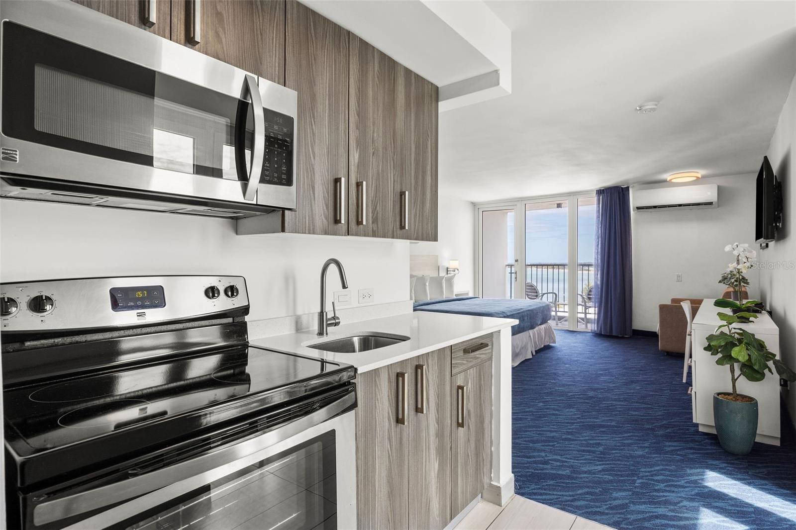 6165 Isla Verde Ave., PR