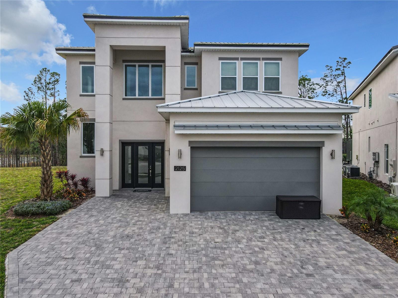 2125 Pine Oak Loop, FL