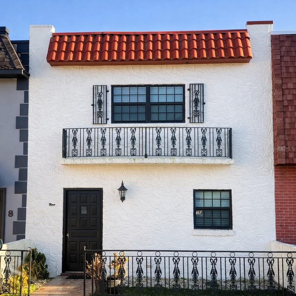 625 N Halifax Ave #9, FL