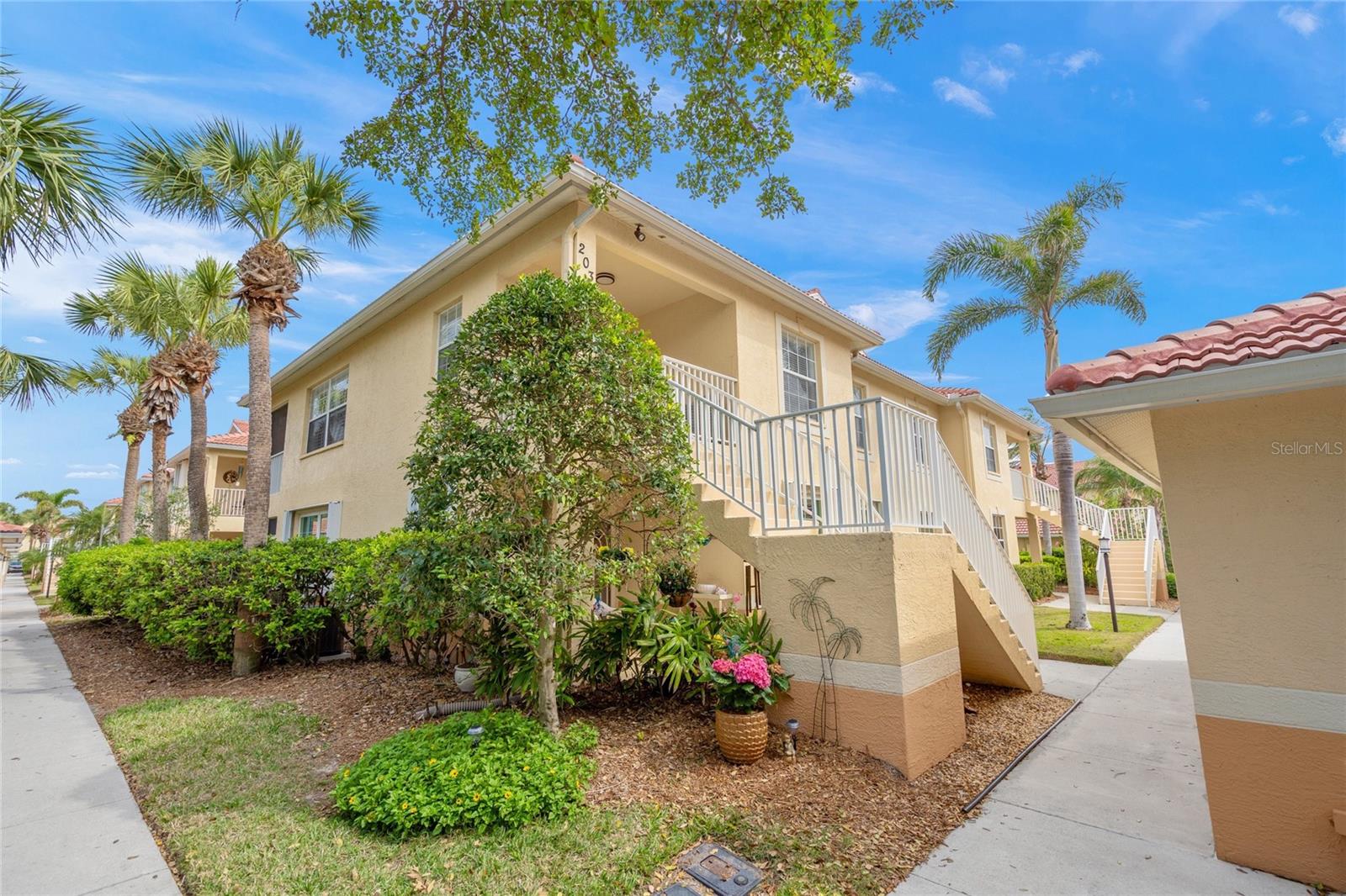 203 Casa Del Lago Way #203, FL