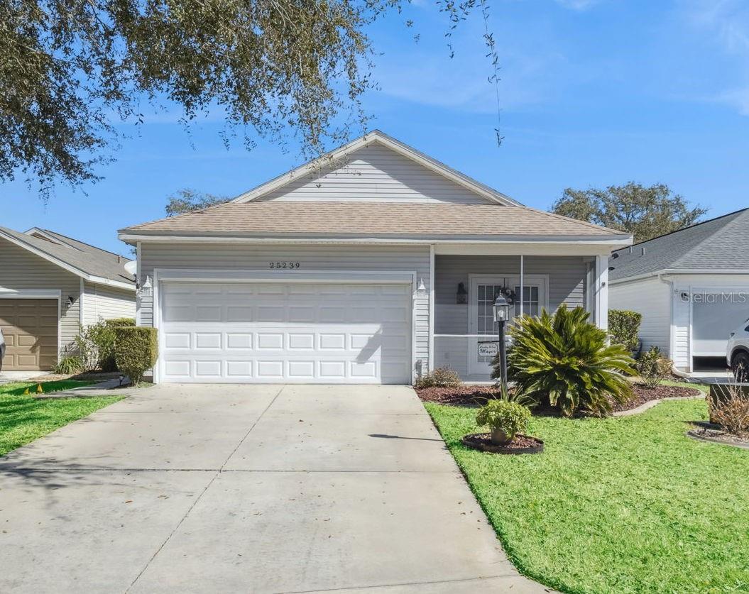 25239 Cranes Roost Cir, FL