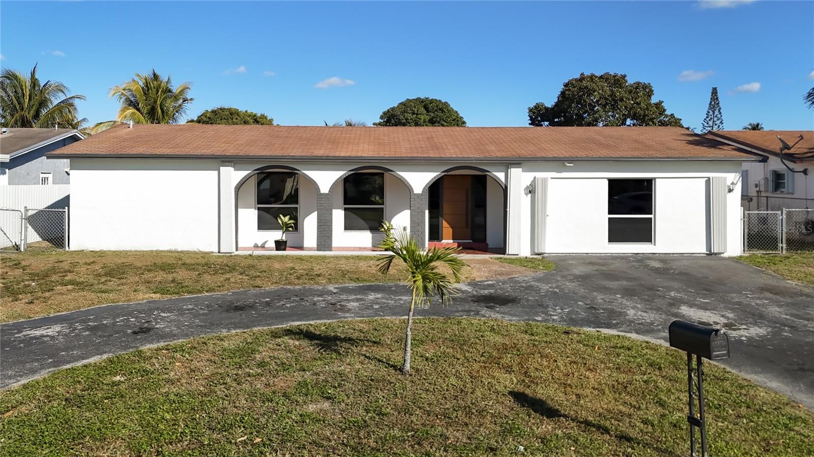 2913 Dolphin Drive, FL