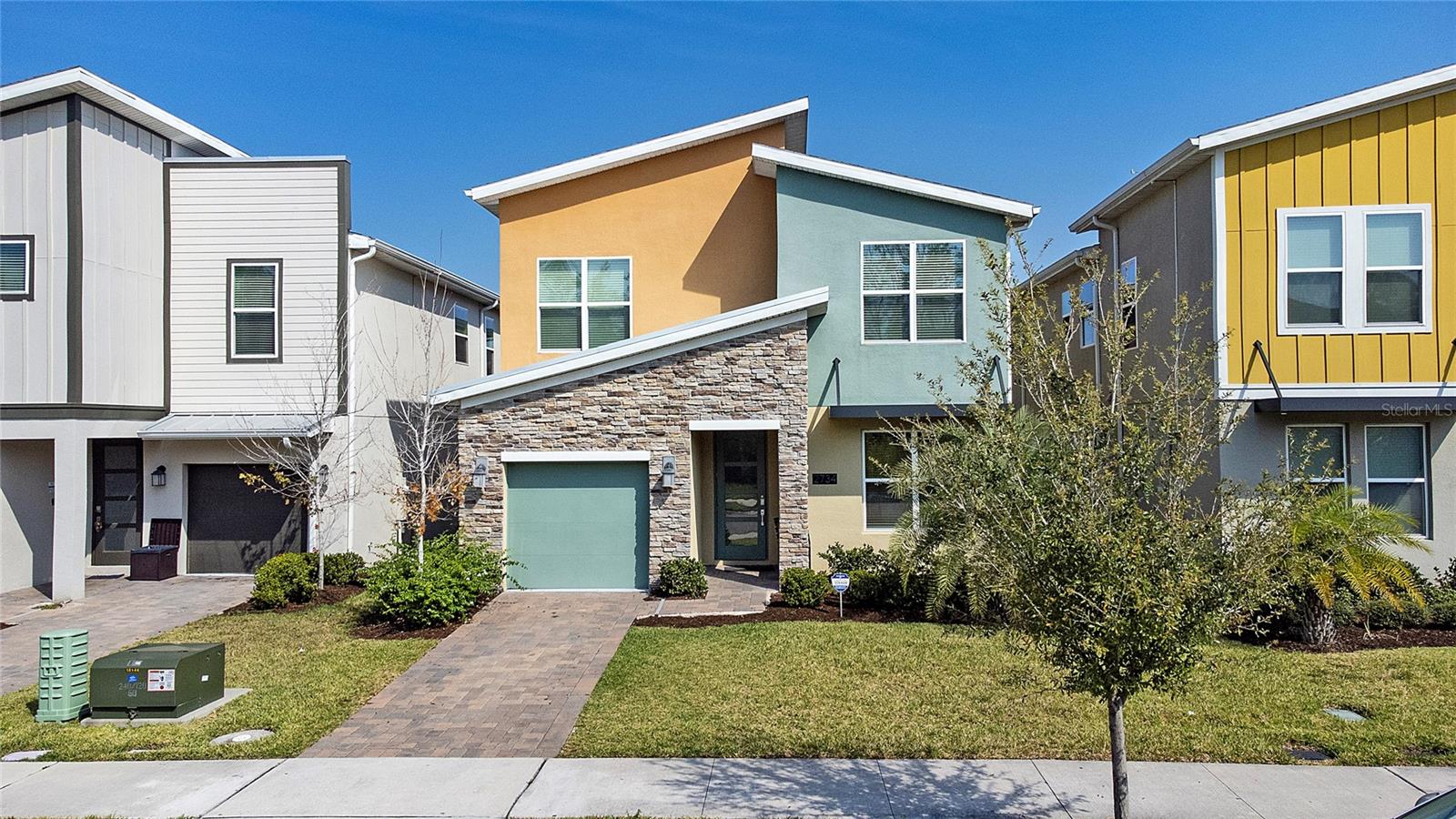 2734 Bookmark Dr, FL