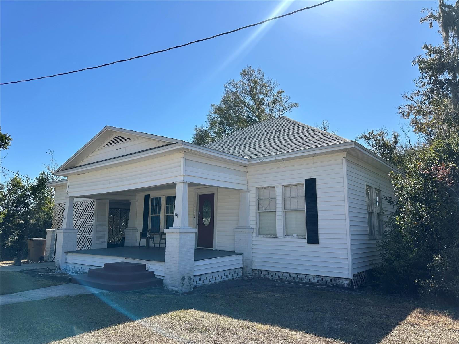 513 W Main St, FL