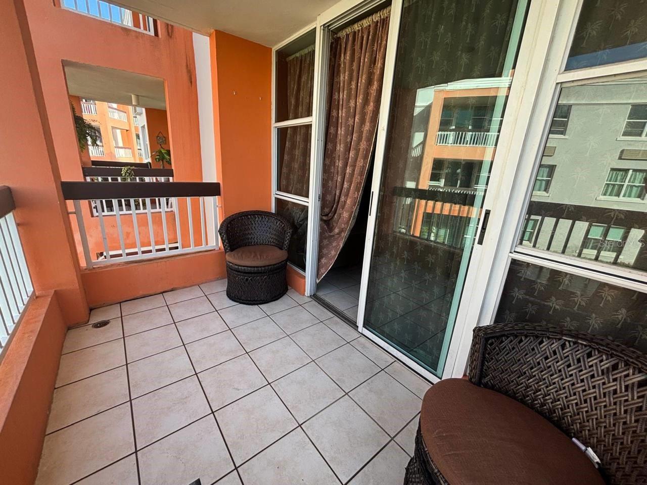 203 Cond. La Loma Ave. Valero, PR