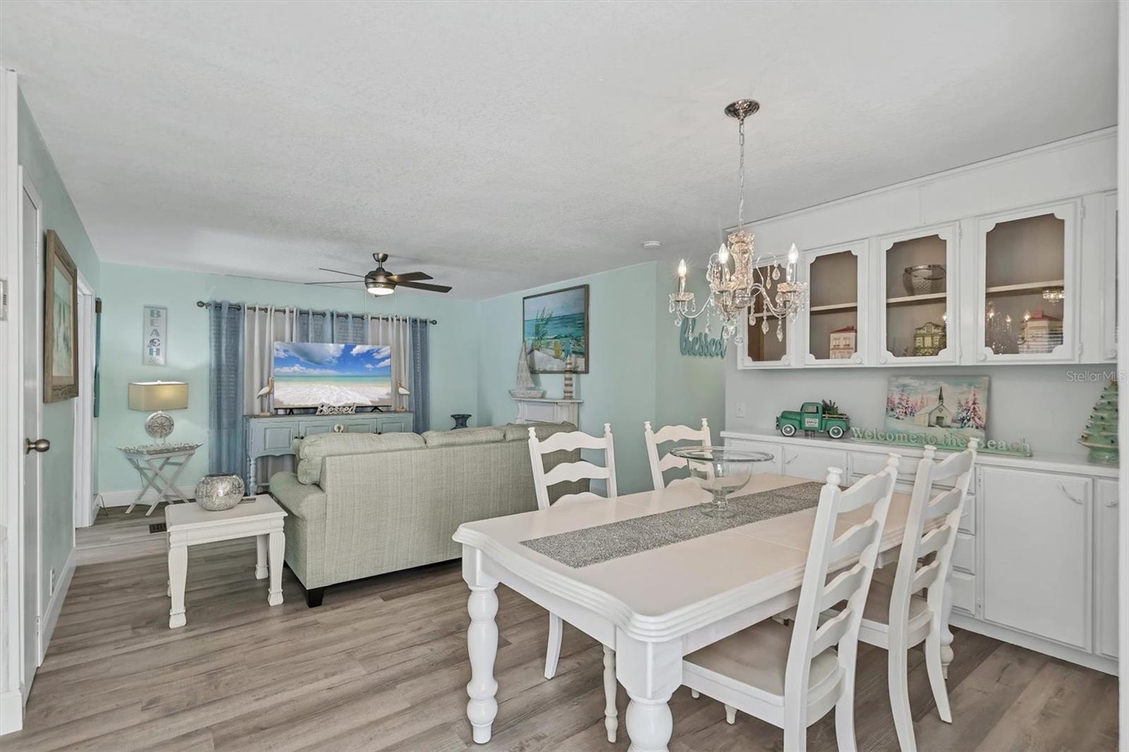 1006 44th Avenue Drive, FL