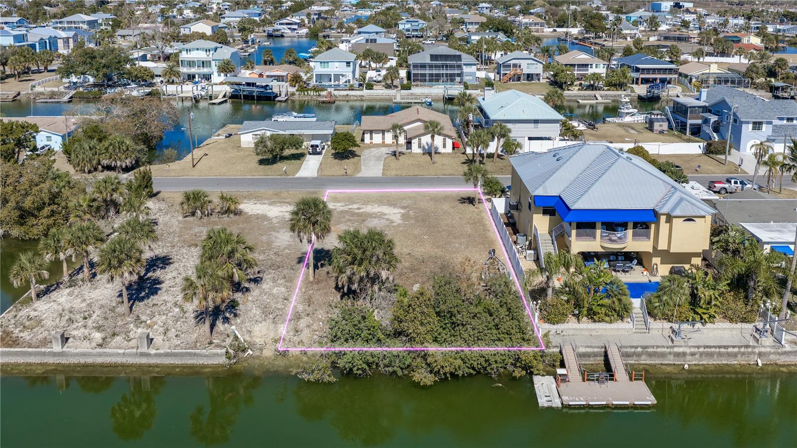 4348 Tahiti Dr, FL