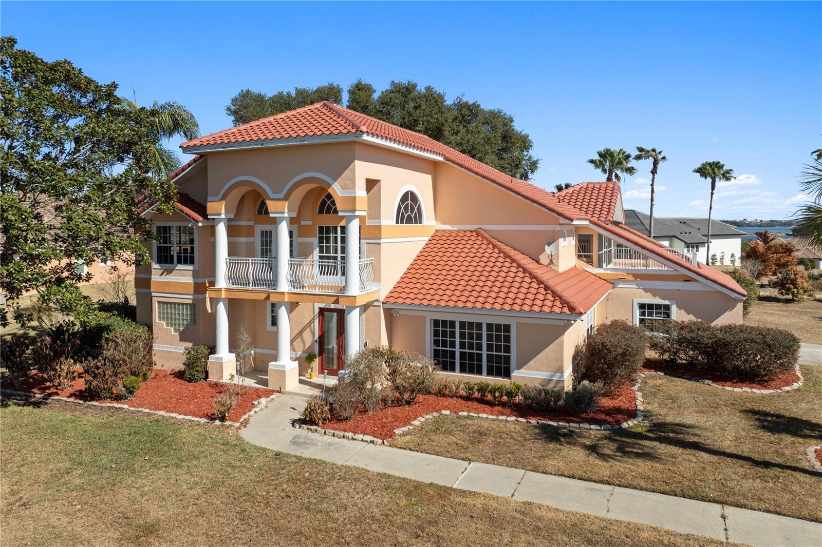 16727 Royal Palm Dr, FL